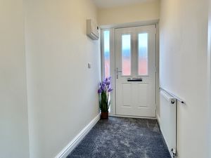 Entrance Hallway- click for photo gallery